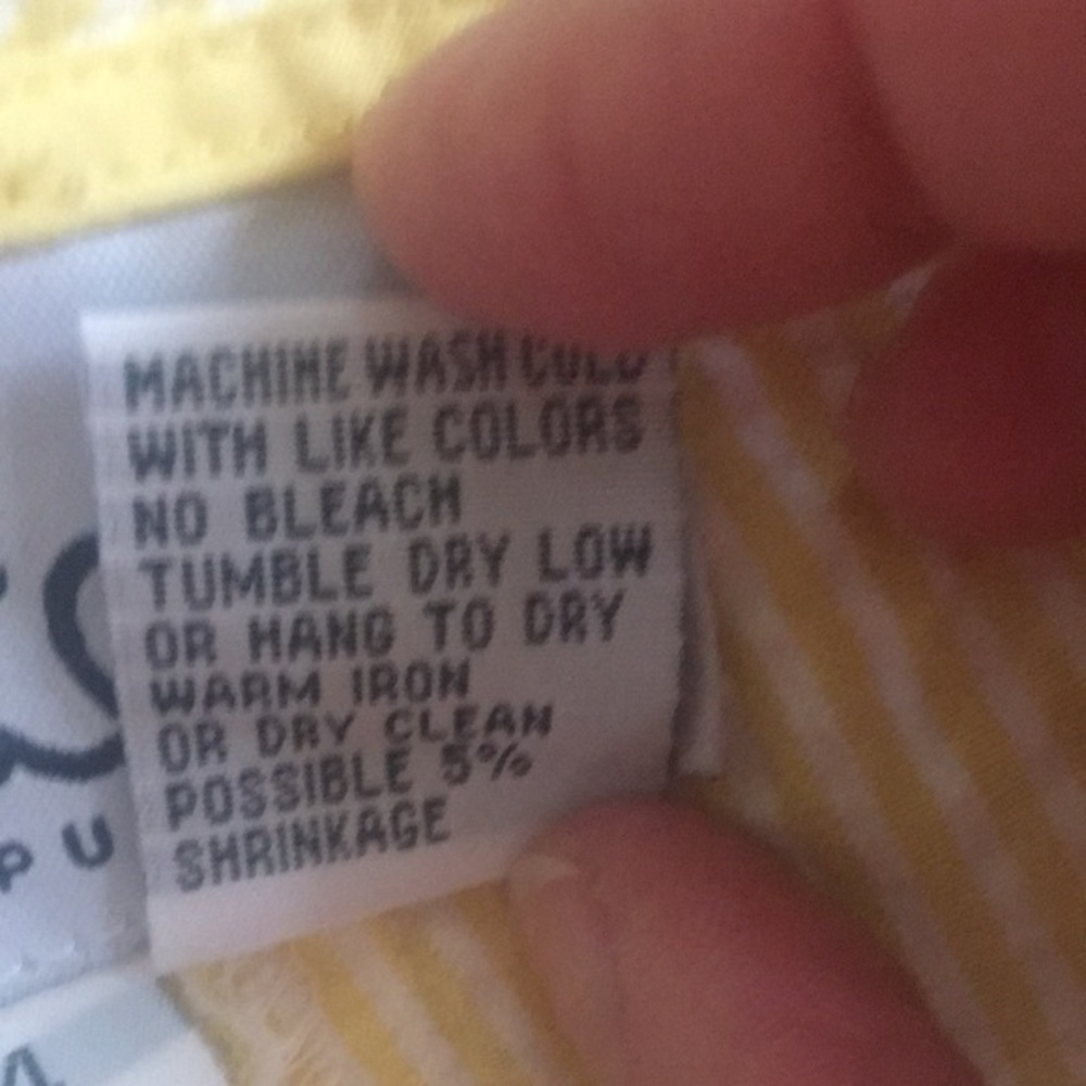 Pale yellow/white seersucker capris LILLY PULITZER size 4 - Picture 10 of 10